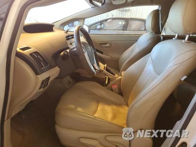 Zdjęcie 7 z 12 samochodu: 2011 TOYOTA PRIUS THREE VIN:JTDKN3DU0B0296620 - miniatura