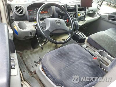 Zdjęcie 8 z 13 samochodu: 2017 HINO 195 BOX TRUCK VIN:JHHSDM2H9HK005542 - miniatura