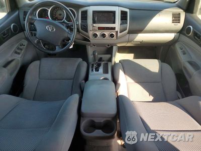 Zdjęcie 8 z 12 samochodu: 2008 TOYOTA TACOMA V6 VIN:3TMLU42N28M015173 - miniatura