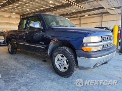Czwarte zdjęcie samochodu z boku: 2001 CHEVROLET SILVERADO K1500 VIN:2GCEK19VX11359351 - miniatura