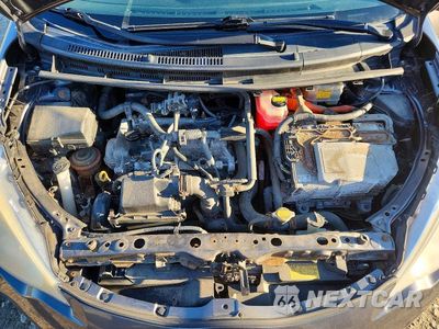 Zdjęcie 11 z 12 samochodu: 2013 TOYOTA PRIUS C TWO VIN:JTDKDTB33D1531151 - miniatura