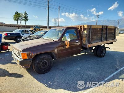1985 TOYOTA PICKUP COMMERCIAL / CAMPER RN55 JT5RN55D7F5034395 - główne zdjęcie licytacji z USA - miniatura
