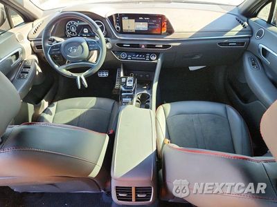 Zdjęcie 8 z 12 samochodu: 2021 HYUNDAI SONATA SEL PLUS VIN:5NPEJ4J21MH086101 - miniatura