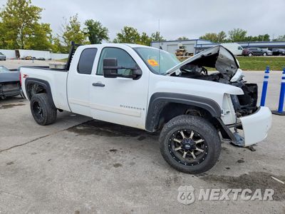 Czwarte zdjęcie samochodu z boku: 2007 CHEVROLET SILVERADO K1500 VIN:1GCEK19J17Z640614 - miniatura