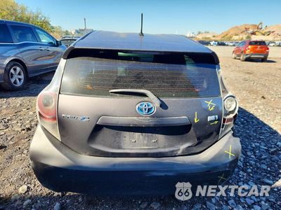 Zdjęcie 6 z 12 samochodu: 2013 TOYOTA PRIUS C ONE VIN:JTDKDTB31D1041078 - miniatura