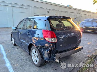 Trzecie zdjęcie samochodu z tyłu: 2004 TOYOTA MATRIX XR VIN:2T1KR32E84C217915 - miniatura