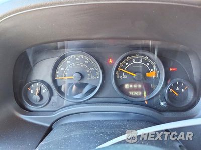 Zdjęcie 9 z 13 samochodu: 2014 JEEP PATRIOT SPORT VIN:1C4NJPBAXED643716 - miniatura