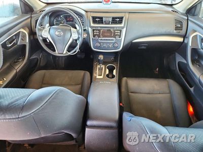 Zdjęcie 8 z 12 samochodu: 2016 NISSAN ALTIMA 2.5 SR VIN:1N4AL3AP1GC127928 - miniatura