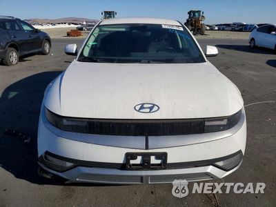Piąte zdjęcie samochodu w środku: 2023 HYUNDAI IONIQ 5 SE VIN:KM8KM4AB4PU166783 - miniatura
