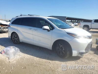 Czwarte zdjęcie samochodu z boku: 2026 TOYOTA SIENNA PLATINUM 7-PASSENGER VIN:5TDESKFC6TS242533 - miniatura