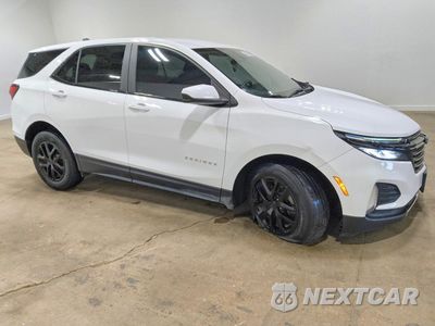 Czwarte zdjęcie samochodu z boku: 2022 CHEVROLET EQUINOX LT VIN:2GNAXUEV6N6117695 - miniatura