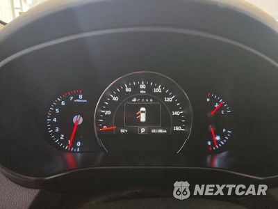 Zdjęcie 9 z 13 samochodu: 2018 KIA SORENTO SX V6 VIN:5XYPKDA56JG405897 - miniatura