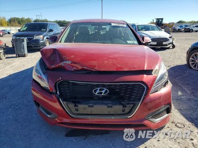 Piąte zdjęcie samochodu w środku: 2016 HYUNDAI SONATA HYBRID SE VIN:KMHE24L1XGA015567 - miniatura
