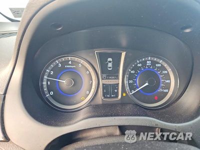 Zdjęcie 9 z 13 samochodu: 2013 HYUNDAI AZERA BASE VIN:KMHFH4JG5DA250545 - miniatura