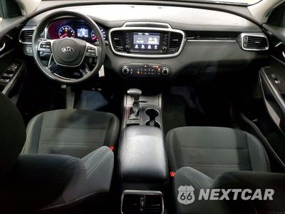 Zdjęcie 8 z 13 samochodu: 2019 KIA SORENTO LX VIN:5XYPGDA38KG568715 - miniatura