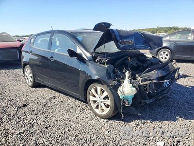 Czwarte zdjęcie samochodu z boku: 2012 HYUNDAI ACCENT SE VIN:KMHCU5AE4CU022858 - miniatura