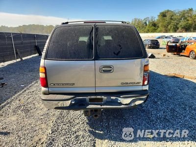 Zdjęcie 6 z 13 samochodu: 2001 CHEVROLET SUBURBAN C1500 VIN:3GNEC16T51G229301 - miniatura