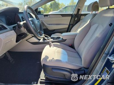 Zdjęcie 7 z 13 samochodu: 2016 HYUNDAI SONATA HYBRID SE VIN:KMHE24L14GA041002 - miniatura