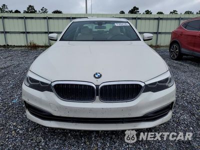 Piąte zdjęcie samochodu w środku: 2019 BMW 530E VIN:WBAJA9C50KB389644 - miniatura