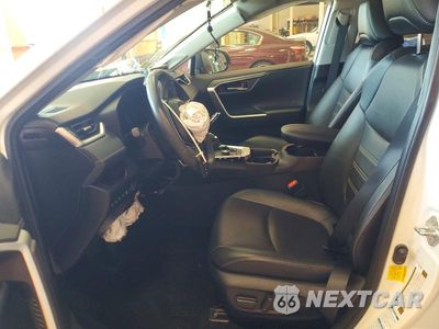 Zdjęcie 7 z 13 samochodu: 2020 TOYOTA RAV4 LIMITED VIN:JTMDWRFV2LD537540 - miniatura