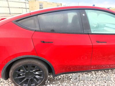 Zdjęcie 10 z 12 samochodu: 2022 TESLA MODEL Y VIN:7SAYGDEE7NF368648 - miniatura