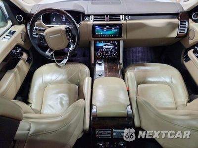 Zdjęcie 8 z 14 samochodu: 2018 LAND ROVER RANGE ROVER HSE VIN:SALGS2SV0JA384749 - miniatura