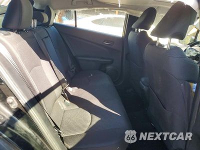Zdjęcie 10 z 12 samochodu: 2016 TOYOTA PRIUS THREE VIN:JTDKARFU6G3005510 - miniatura