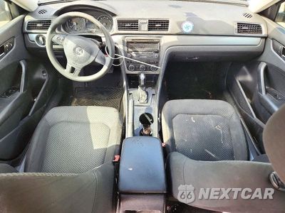 Zdjęcie 8 z 12 samochodu: 2012 VOLKSWAGEN PASSAT S VIN:1VWAP7A33CC075051 - miniatura