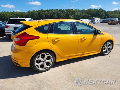 Trzecie zdjęcie samochodu z tyłu: 2013 FORD FOCUS ST VIN:1FADP3L94DL168114 - miniatura