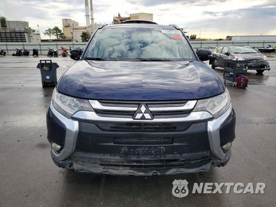 Piąte zdjęcie samochodu w środku: 2018 MITSUBISHI OUTLANDER SE VIN:JA4AD3A33JZ022410 - miniatura