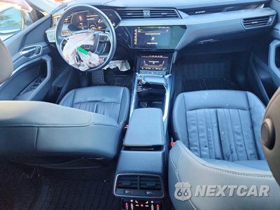 Zdjęcie 8 z 13 samochodu: 2021 AUDI E-TRON PREMIUM VIN:WA1AAAGEXMB019524 - miniatura