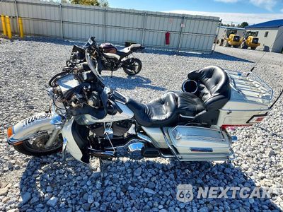 Trzecie zdjęcie samochodu z tyłu: 2002 HARLEY-DAVIDSON FLHTCUI VIN:1HD1FCW132Y643238 - miniatura