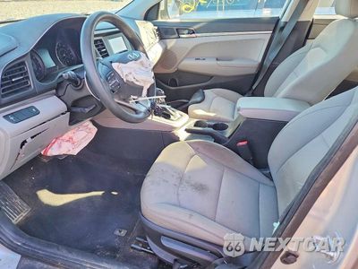 Zdjęcie 7 z 12 samochodu: 2019 HYUNDAI ELANTRA SE VIN:5NPD74LF5KH497668 - miniatura