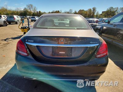 Zdjęcie 6 z 12 samochodu: 2015 MERCEDES-BENZ C 300 4MATIC VIN:55SWF4KB7FU059585 - miniatura