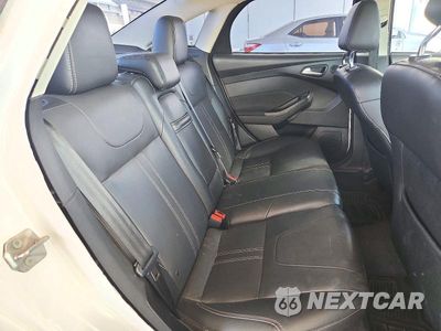 Zdjęcie 10 z 12 samochodu: 2012 FORD FOCUS SEL VIN:1FAHP3H22CL371577 - miniatura