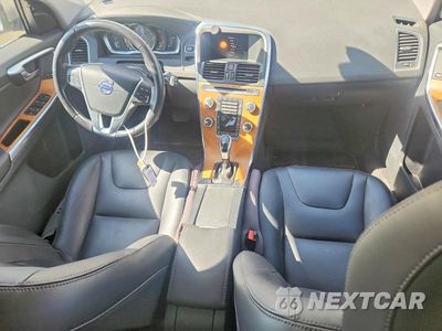 Zdjęcie 8 z 13 samochodu: 2017 VOLVO XC60 T5 INSCRIPTION VIN:YV440MRU5H2164274 - miniatura