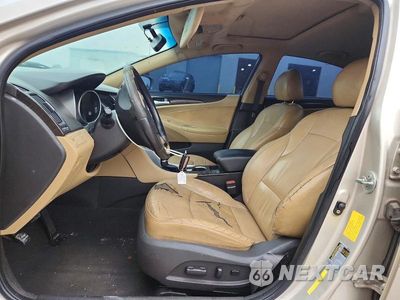 Zdjęcie 7 z 13 samochodu: 2011 HYUNDAI SONATA LIMITED VIN:5NPEC4AC0BH048066 - miniatura