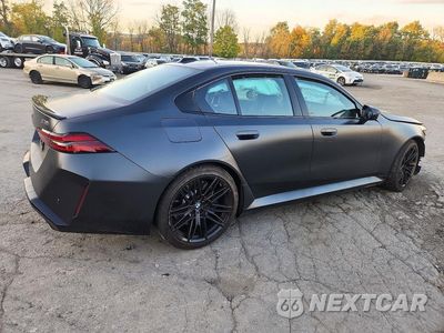 Trzecie zdjęcie samochodu z tyłu: 2025 BMW M5 VIN:WBS83FK08SCU36616 - miniatura