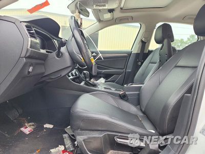 Zdjęcie 7 z 12 samochodu: 2019 VOLKSWAGEN JETTA SEL VIN:3VWEB7BU6KM207045 - miniatura