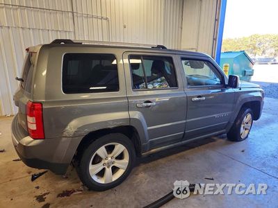 Trzecie zdjęcie samochodu z tyłu: 2011 JEEP PATRIOT LATITUDE VIN:1J4NF4GB0BD255434 - miniatura