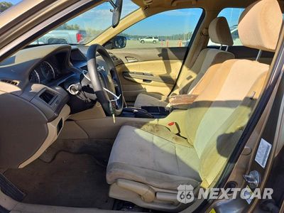 Zdjęcie 7 z 12 samochodu: 2010 HONDA ACCORD LX VIN:1HGCP2F31AA058444 - miniatura
