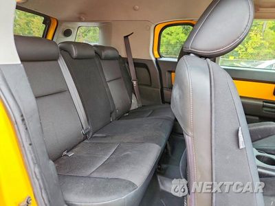 Zdjęcie 11 z 13 samochodu: 2007 TOYOTA FJ CRUISER BASE VIN:JTEBU11F770034383 - miniatura