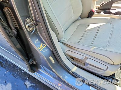 Zdjęcie 12 z 13 samochodu: 2017 VOLKSWAGEN PASSAT SE VIN:1VWGT7A3XHC025714 - miniatura