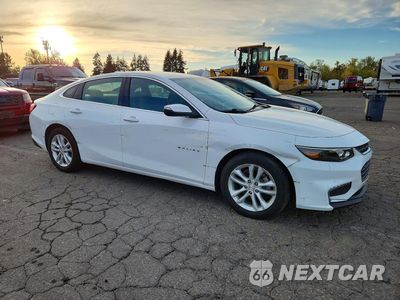 Czwarte zdjęcie samochodu z boku: 2018 CHEVROLET MALIBU LT VIN:1G1ZD5ST7JF141218 - miniatura