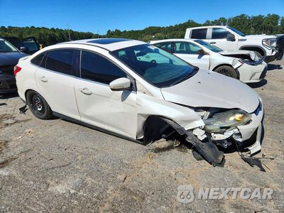 Czwarte zdjęcie samochodu z boku: 2013 FORD FOCUS TITANIUM VIN:1FADP3J21DL116879 - miniatura