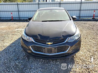 Piąte zdjęcie samochodu w środku: 2018 CHEVROLET CRUZE LS VIN:1G1BC5SM7J7202722 - miniatura