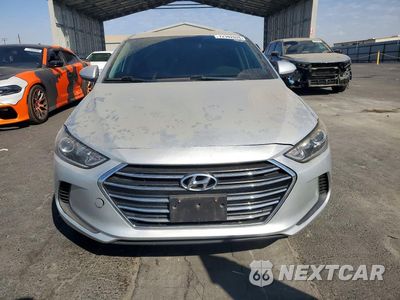 Piąte zdjęcie samochodu w środku: 2017 HYUNDAI ELANTRA SE VIN:5NPD74LF1HH193326 - miniatura