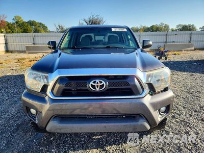 Piąte zdjęcie samochodu w środku: 2015 TOYOTA TACOMA SR5 VIN:3TMJU4GN2FM175129 - miniatura