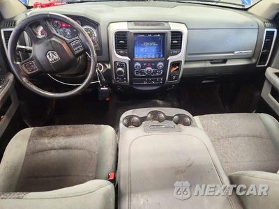 Zdjęcie 8 z 12 samochodu: 2019 RAM 1500 CLASSIC SLT VIN:1C6RR7LT5KS527350 - miniatura
