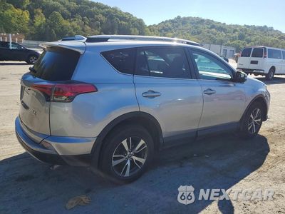 Trzecie zdjęcie samochodu z tyłu: 2017 TOYOTA RAV4 XLE VIN:2T3RFREV3HW684189 - miniatura